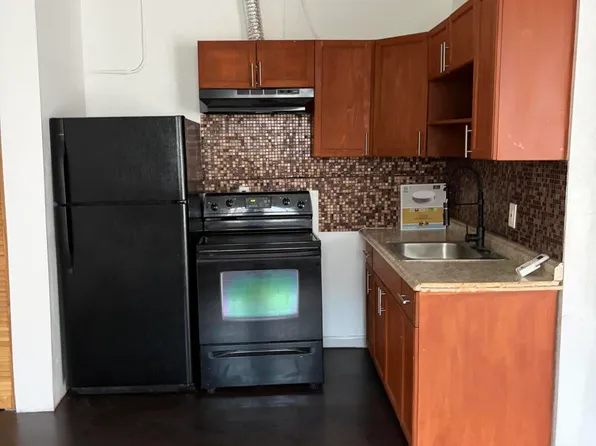 7471 NW 36th St, Lauderhill, FL 33319