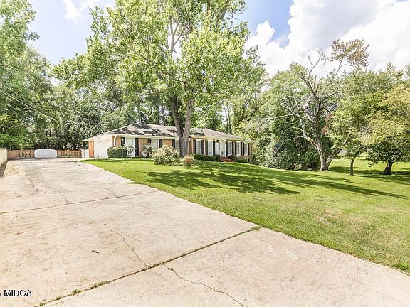 2nd image of 4630 Sprucewood Dr