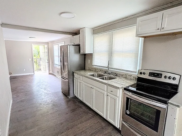 1332 Akridge St NW — Photo 3