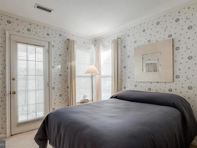 9810 Bolton Village Ct — Photo 20