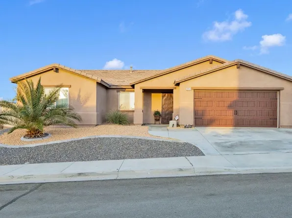 2212 Falcon Dr, Barstow, CA 92311