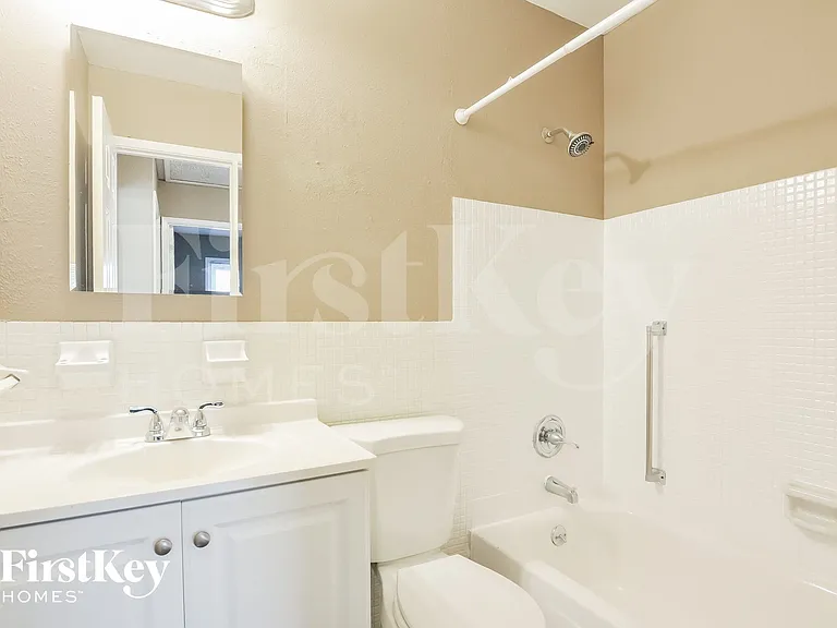 2064 Aristocrat Dr — Photo 10