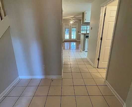 4th image of 114 Candle Brook Dr