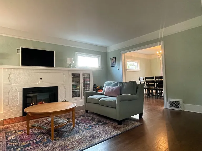354 Moss St — Photo 11