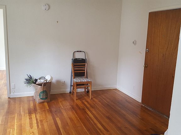 3rd image of 468 Herschel St APT 1