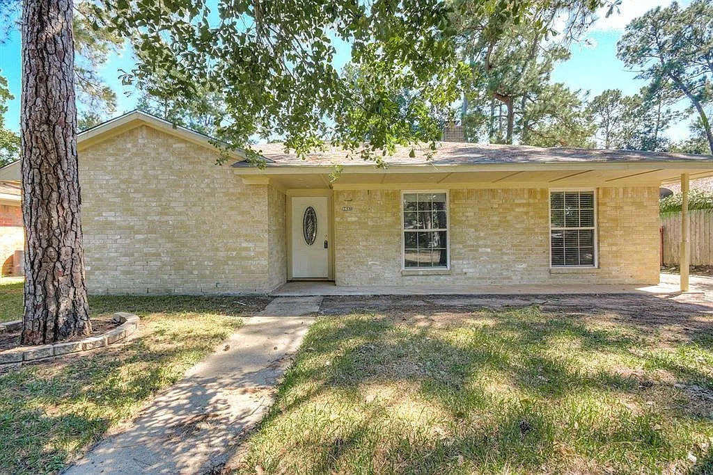 4 bed, 2.0 bath, 1834 sqft, $1,900 — Photo 1