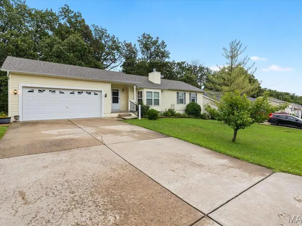 1053 Wrigley Cir, Warrenton, MO 63383