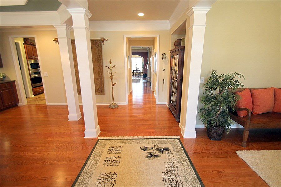 2nd image of 39629 Rosebay Ct