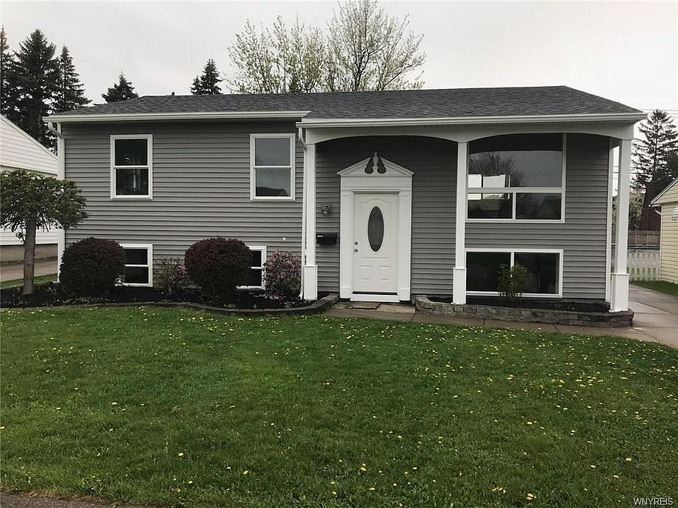 1st image of 10 Mayberry Dr W