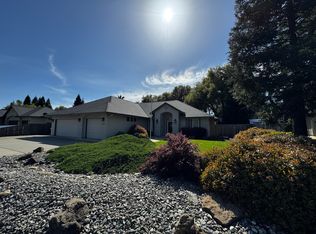 4660 Yellowstone Dr, Redding, CA