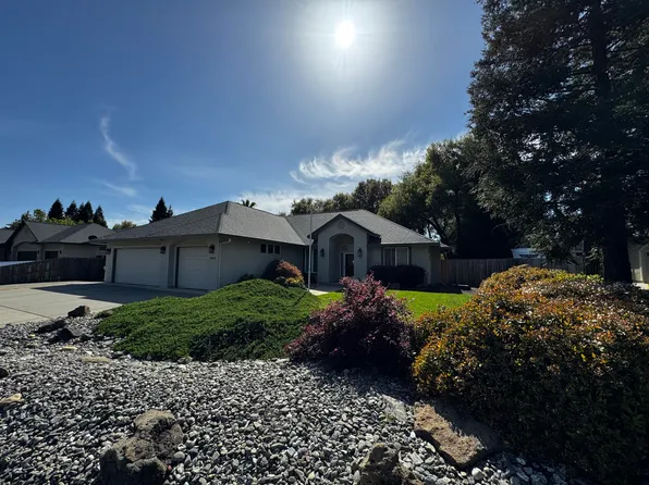 4660 Yellowstone Dr, Redding, CA 96002