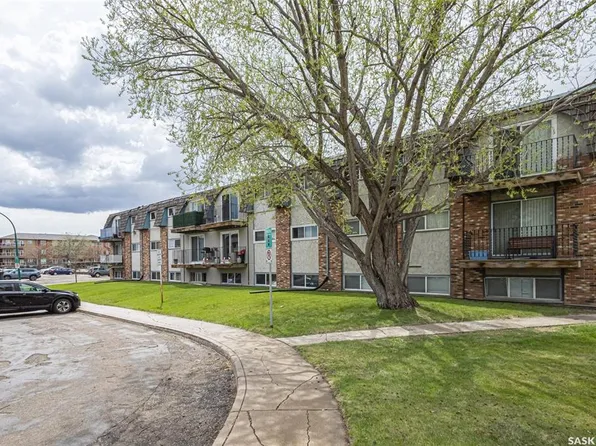 UNIT 14-3809 Luther PLACE, Saskatoon, SK S7H 4B1