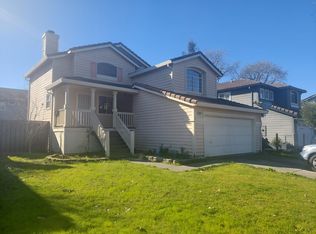 2079 Bedford St, Santa Rosa, CA 95404