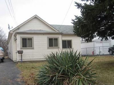 1st image of 498 Collingwood Ave
