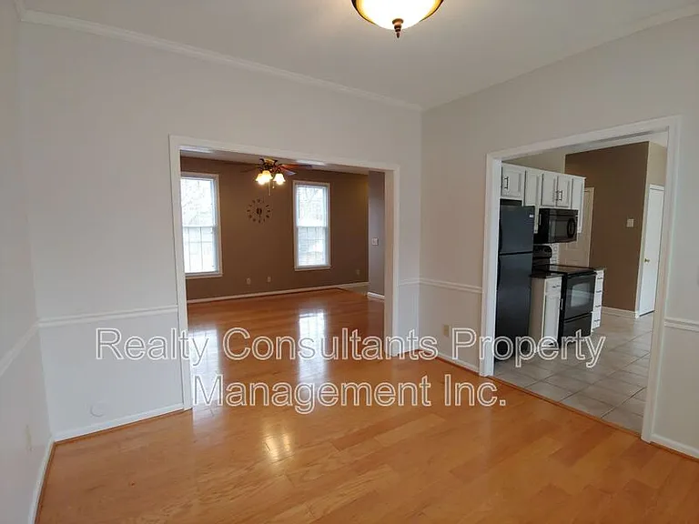 3310 Mill Spring Ct — Photo 10