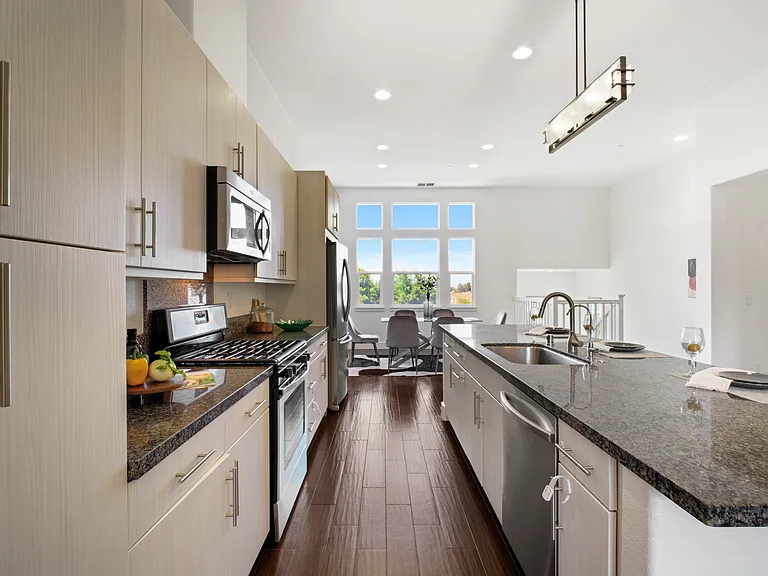 1336 N Capitol Ave #6 — Photo 24