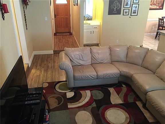4th image of 4219 Green Acres Cir