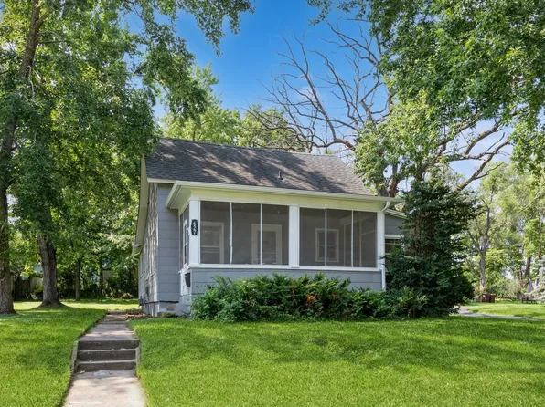 627 7th St W, Hastings, MN 55033