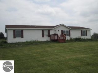 11571 S Nottawa Rd, Riverdale, MI 48877