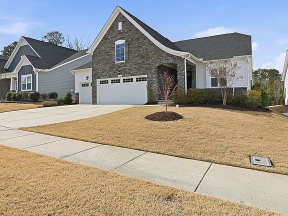 2nd image of 2977 Mavisbank Cir