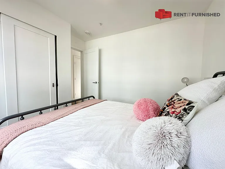 515 E 2nd St #113 — Photo 19