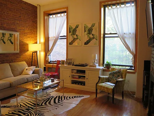 Rented by Centric New York | media 17