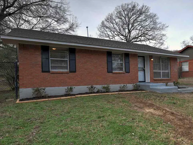 4465 Rose Heather St — Photo 1