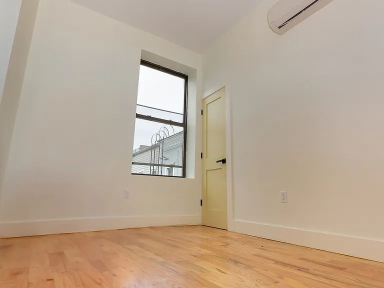 57 Grove St #2C — Photo 7