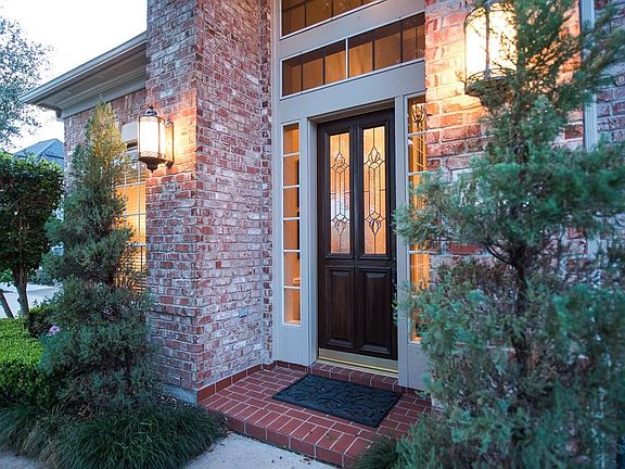 2nd image of 1534 Kennebeck Pl