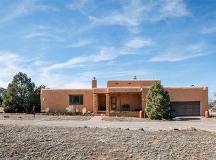 6 Dovela Rd, Santa Fe, NM 87508