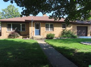 321 Dakota St, Akron, IA 51001