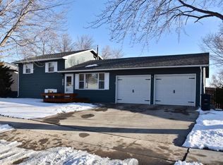 2307 Buffalo St, Pierre, SD 57501