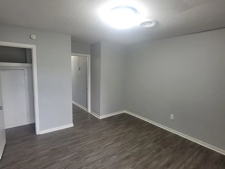 225 W McDowell Rd — Photo 34