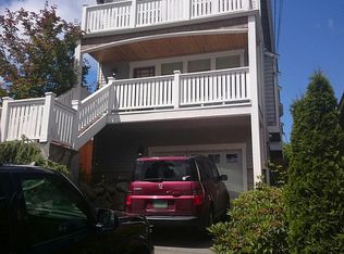 8809 27th Ave NW, Seattle, WA 98117