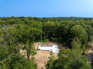 2 Fanning Pl, Hopkinton, RI 02833