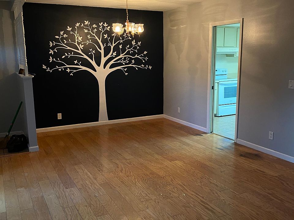 1st image of 1422 Lake Mango Way