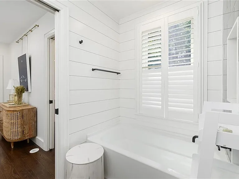 8 Cross St #1 — Photo 18