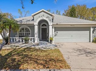 9826 Laurel Ledge Dr, Riverview, FL 33569