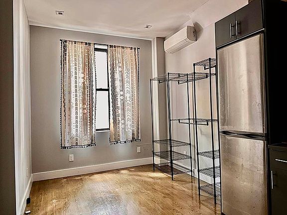2nd image of 237 E 111th St APT 1A