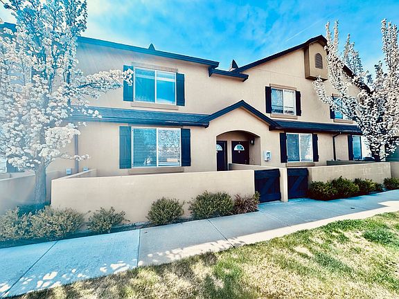 2nd image of 165 Lancaster Dr APT 3