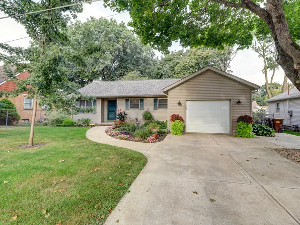 306 Walnut St, Prophetstown, IL 61277