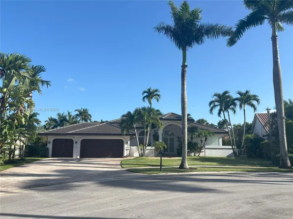 320 Windmill Palm Ave, Plantation, FL 33324
