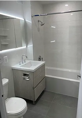 Rented by AZ REALTY NYC LLC | media 22