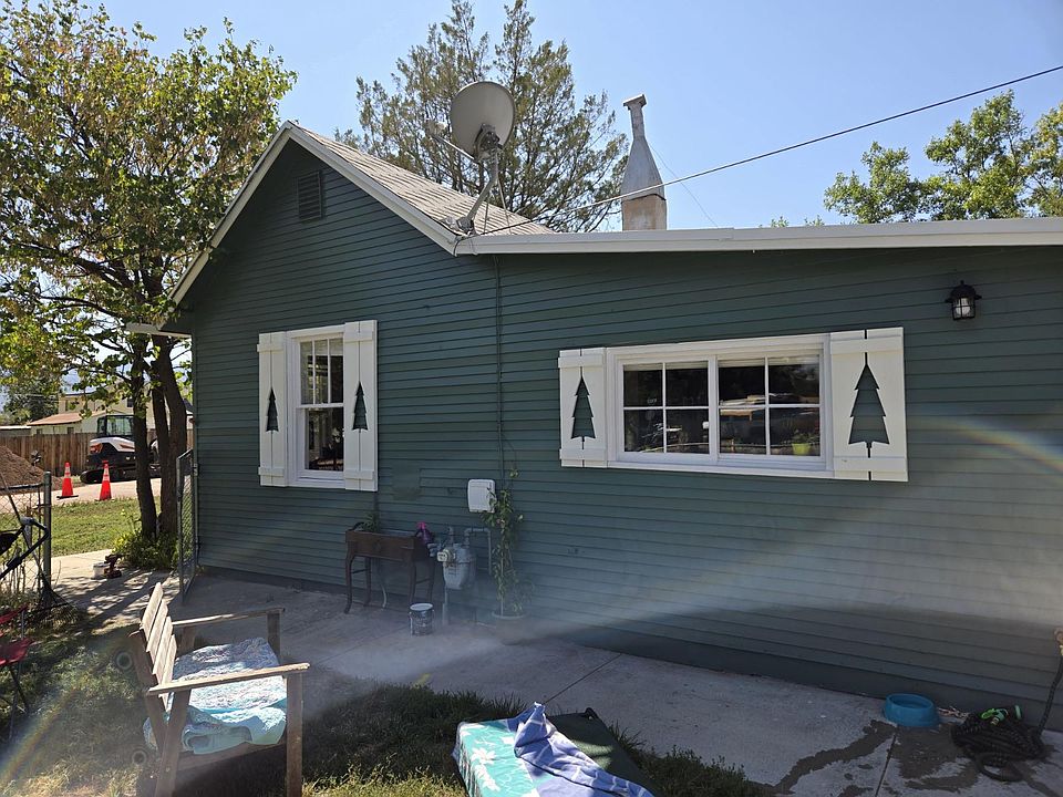 1st image of 831 Oak Ave