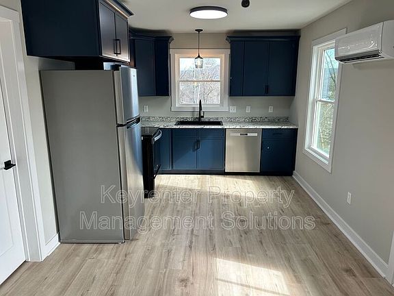 3rd image of 300 Fairview Ave Unit A