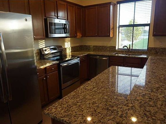 5th image of 12360 N Village Cir
