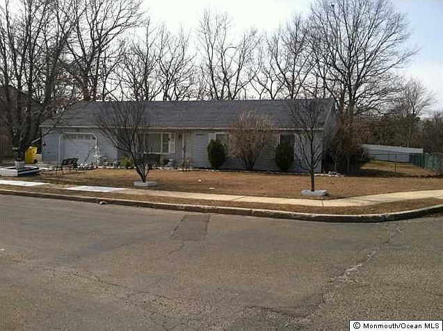 1st image of 886 Hearthstone Dr