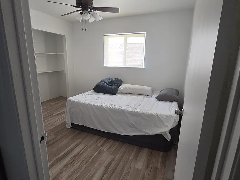 4005 Overdowns Dr — Photo 2