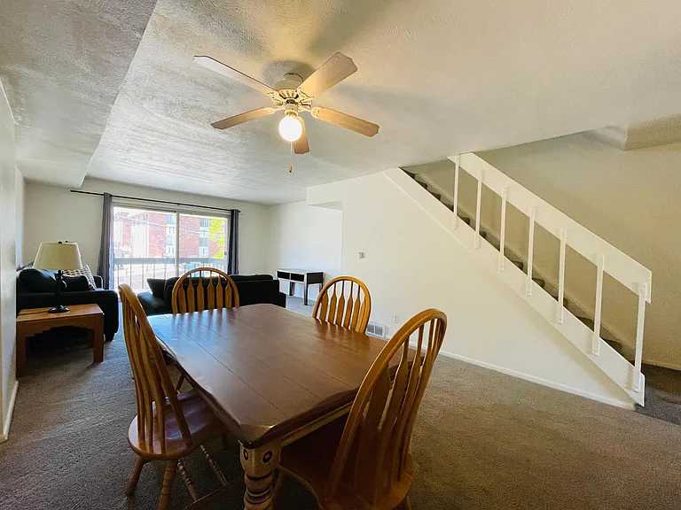 Varsity Townhouses - Student Housing — Photo 16