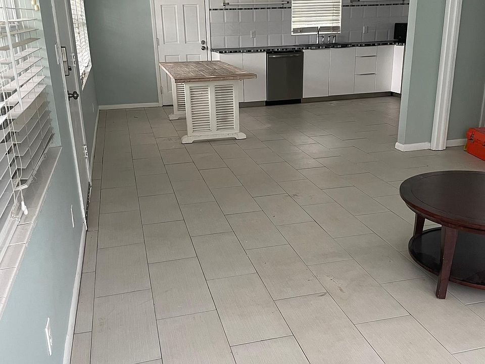 1st image of 122 Margaret St